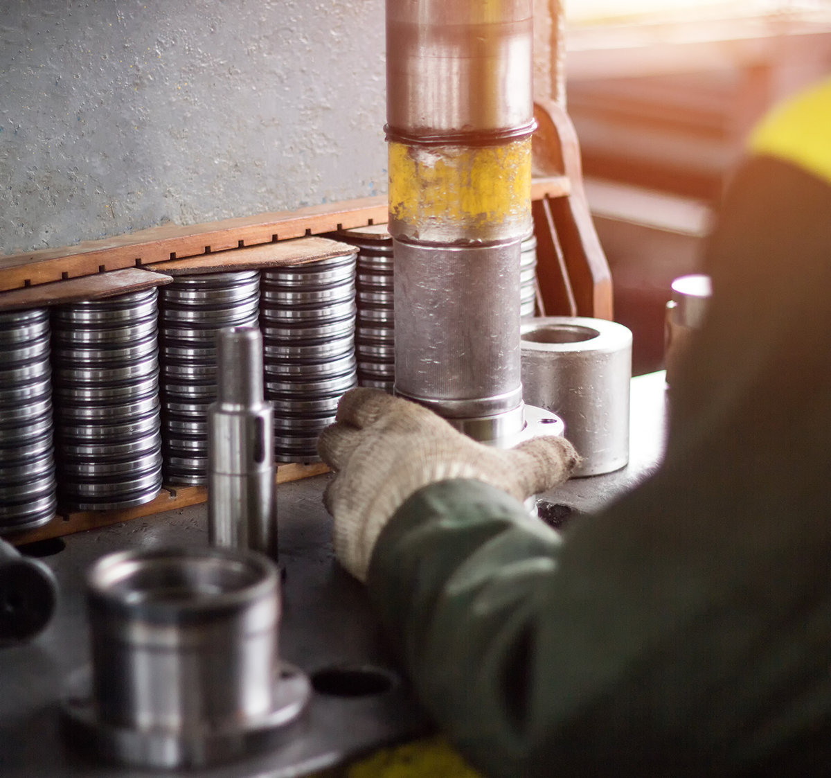 Assemble the bearing to ensure the accuracy of the bearing installation.